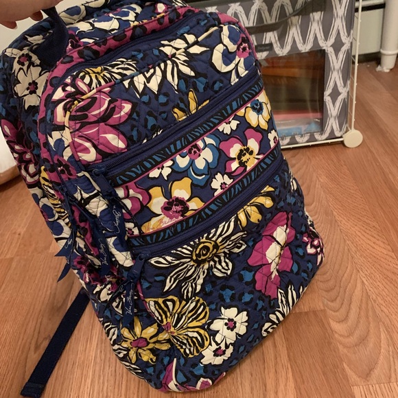 Large Vera Bradley Back Pack - Picture 4 of 8